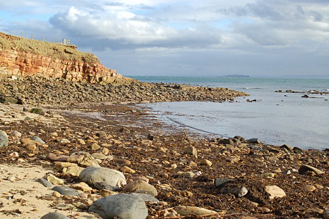 Coastline by Roome rocks