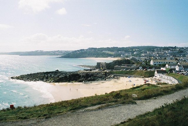 St. Ives: Porth Gwidden and Bamalûz Point
